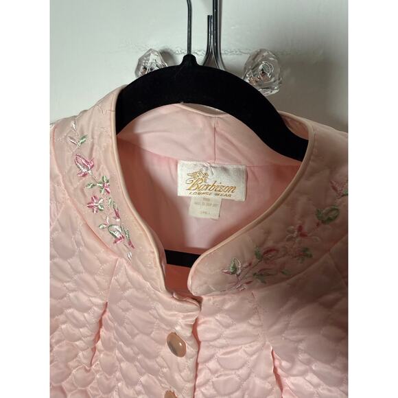 Vintage 40s/50s Barbizon Pastel Pink Quilted Flower Embroidered Bed Jacket Small - Picture 3 of 8